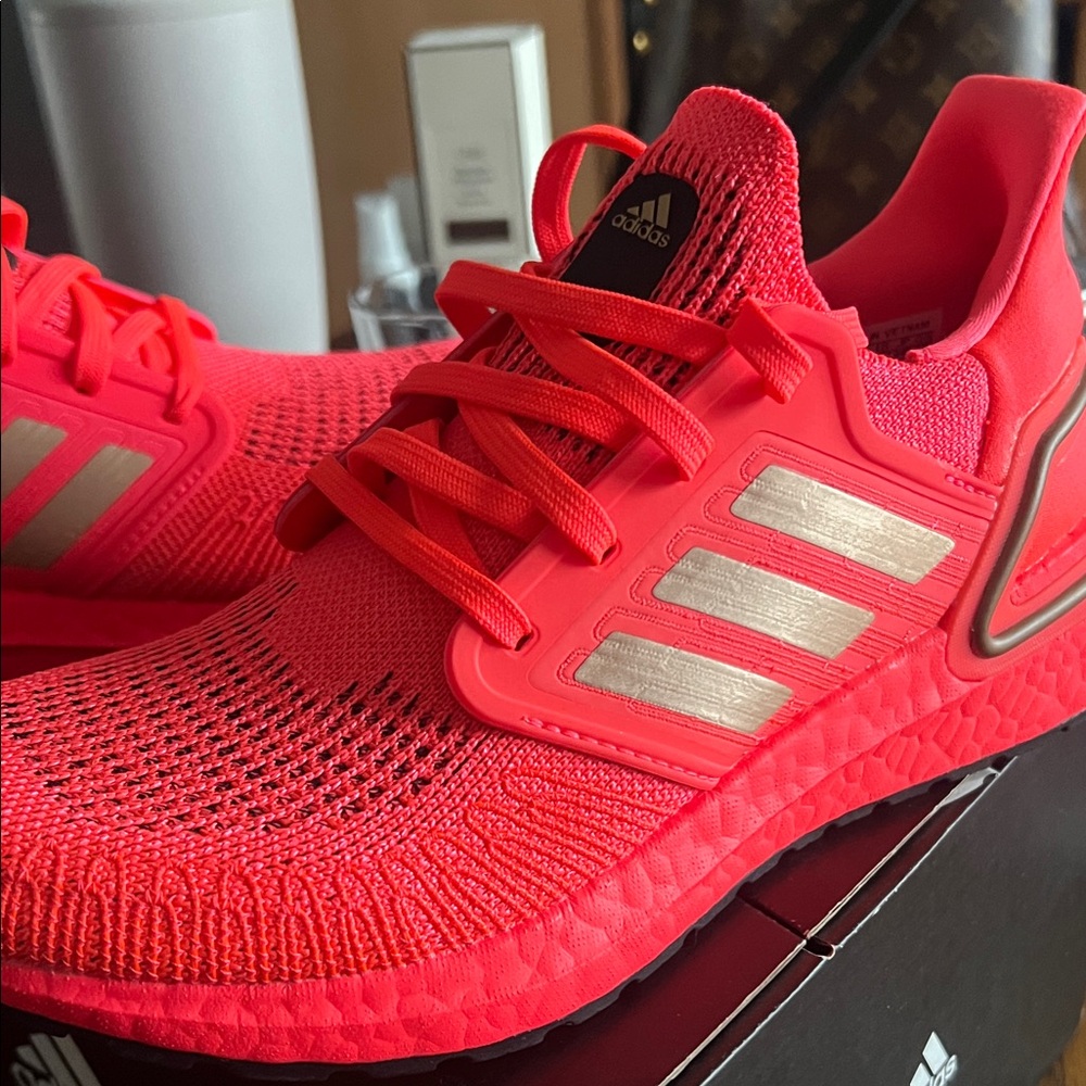 Adidas Ultraboost 20 W in Signal Pink - Picture 13 of 15